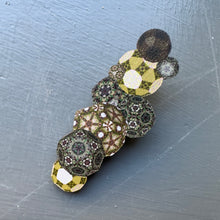 Load image into Gallery viewer, Alligator hair clip - Pharaoh's Floor Show