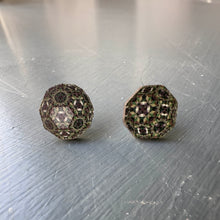 Load image into Gallery viewer, Stud earrings - Divine Dust