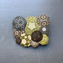 Load image into Gallery viewer, Brooch - Slot Machine Sphinx