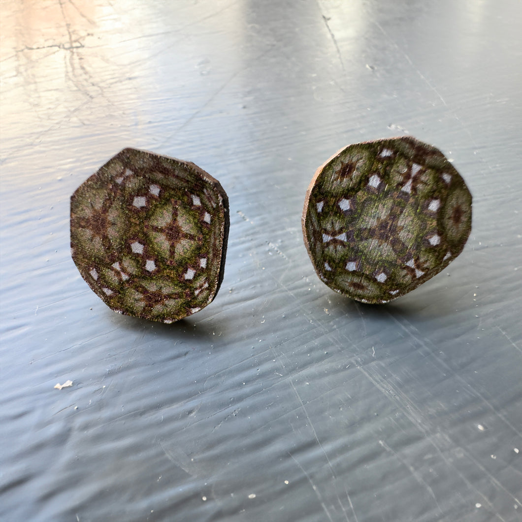 Stud earrings - Scarab Spell